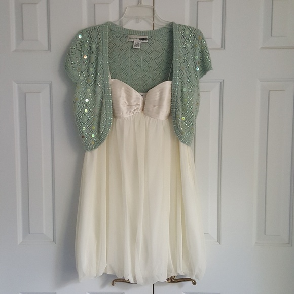 Calvin Klein | White Bubble Hem Dress - Picture 3 of 7